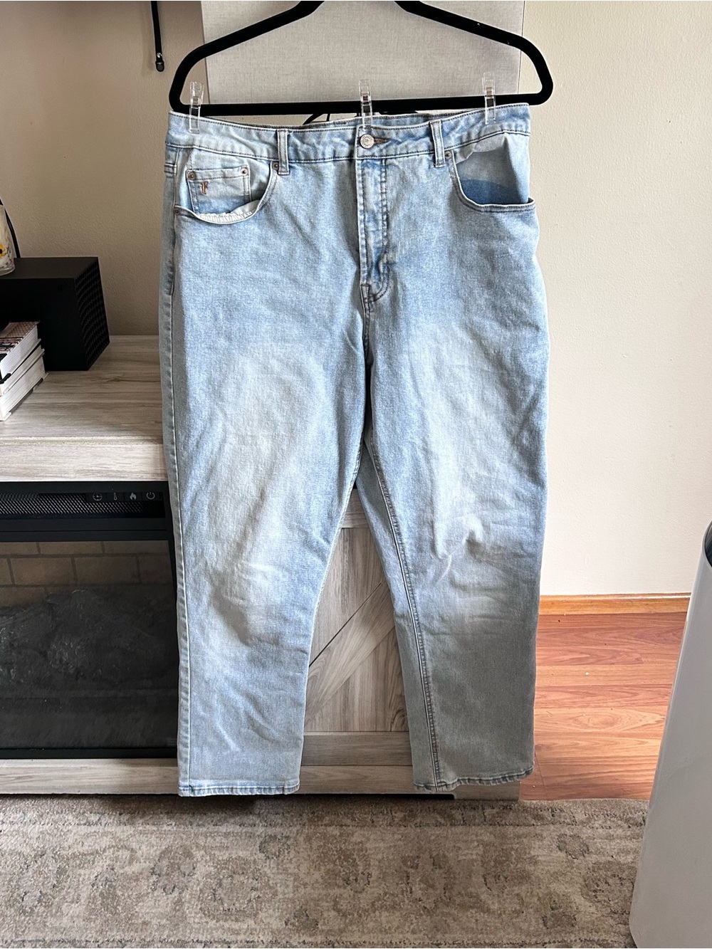 Frye Light Blue Cropped Women’s Jeans